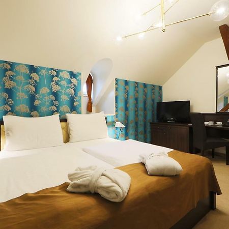 Ipoly Hotel Boutique Rooms & Suites Balatonfured Exterior photo