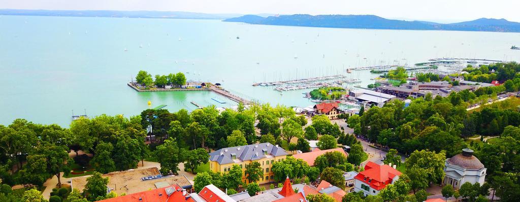 Ipoly Hotel Boutique Rooms & Suites Balatonfured Exterior photo