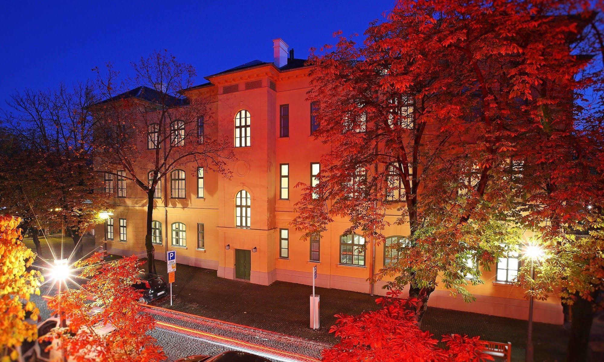 Ipoly Hotel Boutique Rooms & Suites Balatonfured Exterior photo