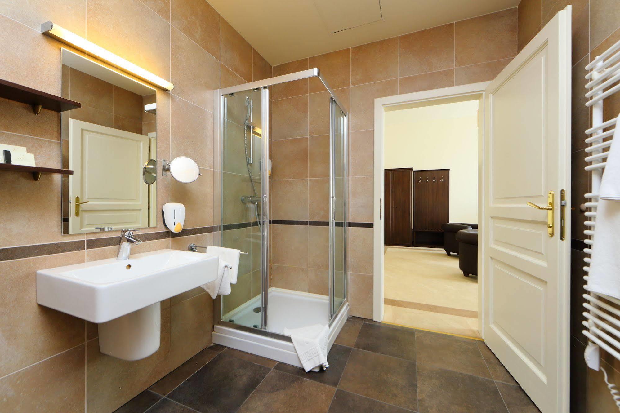 Ipoly Hotel Boutique Rooms & Suites Balatonfured Exterior photo