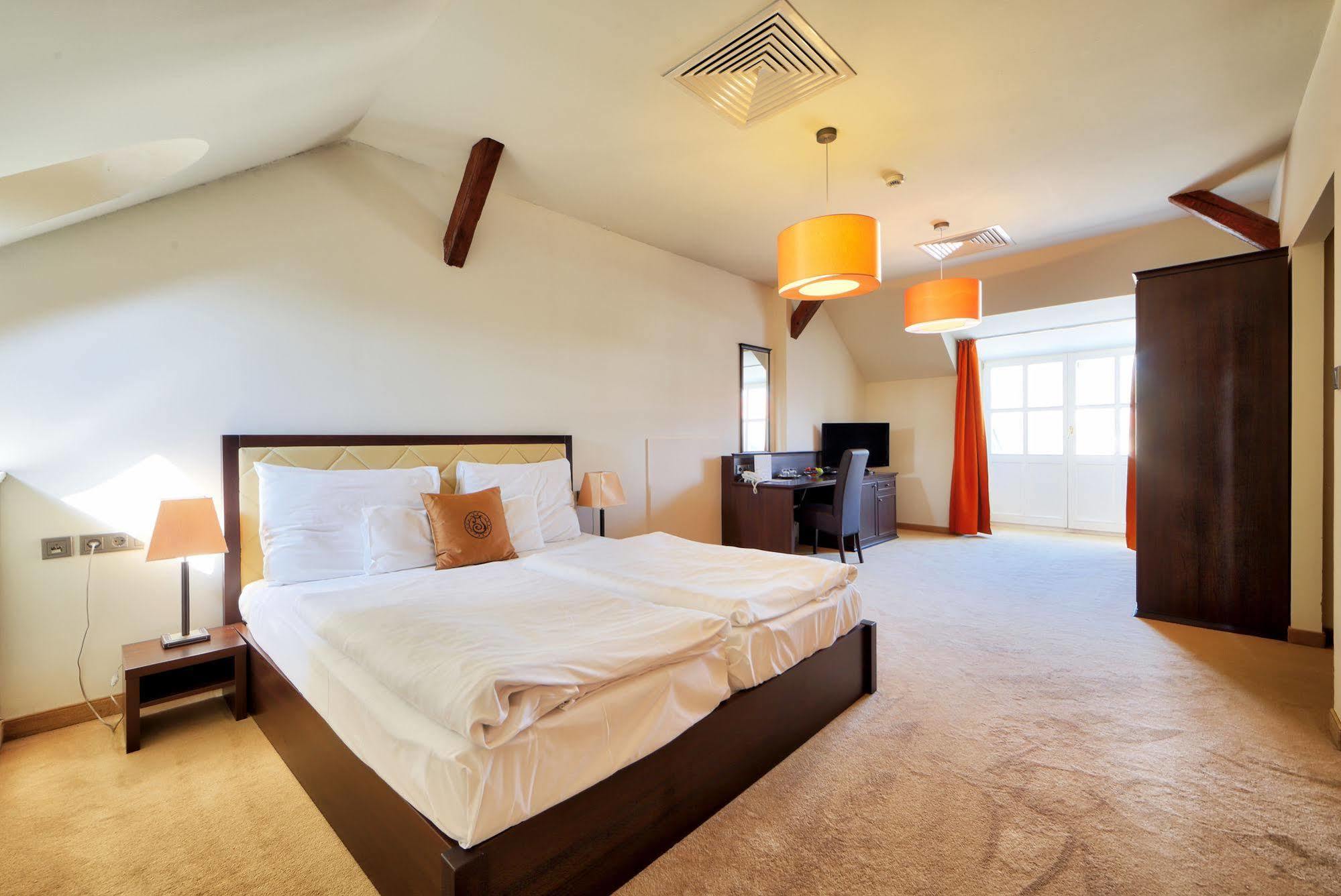 Ipoly Hotel Boutique Rooms & Suites Balatonfured Exterior photo