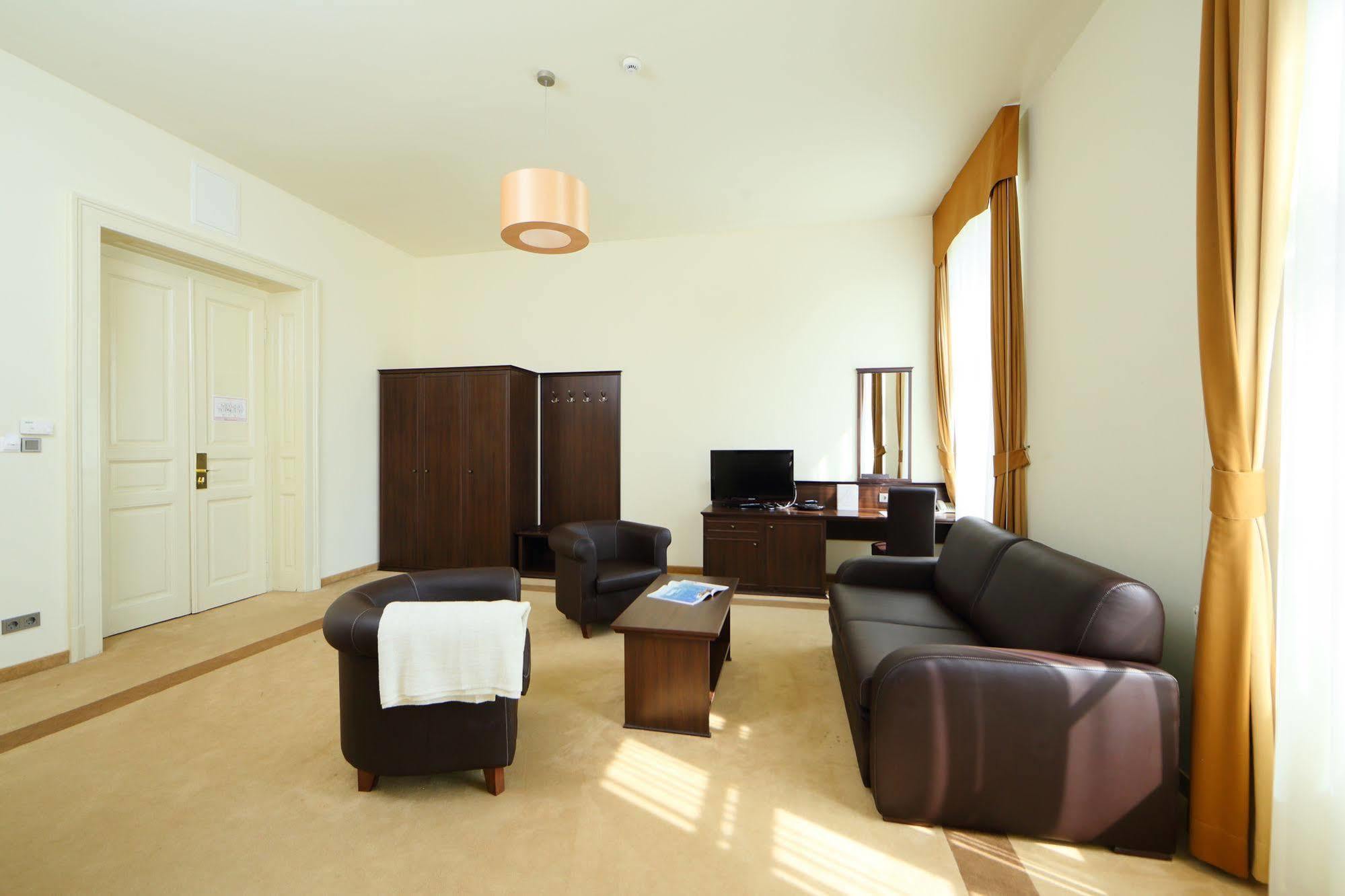 Ipoly Hotel Boutique Rooms & Suites Balatonfured Exterior photo