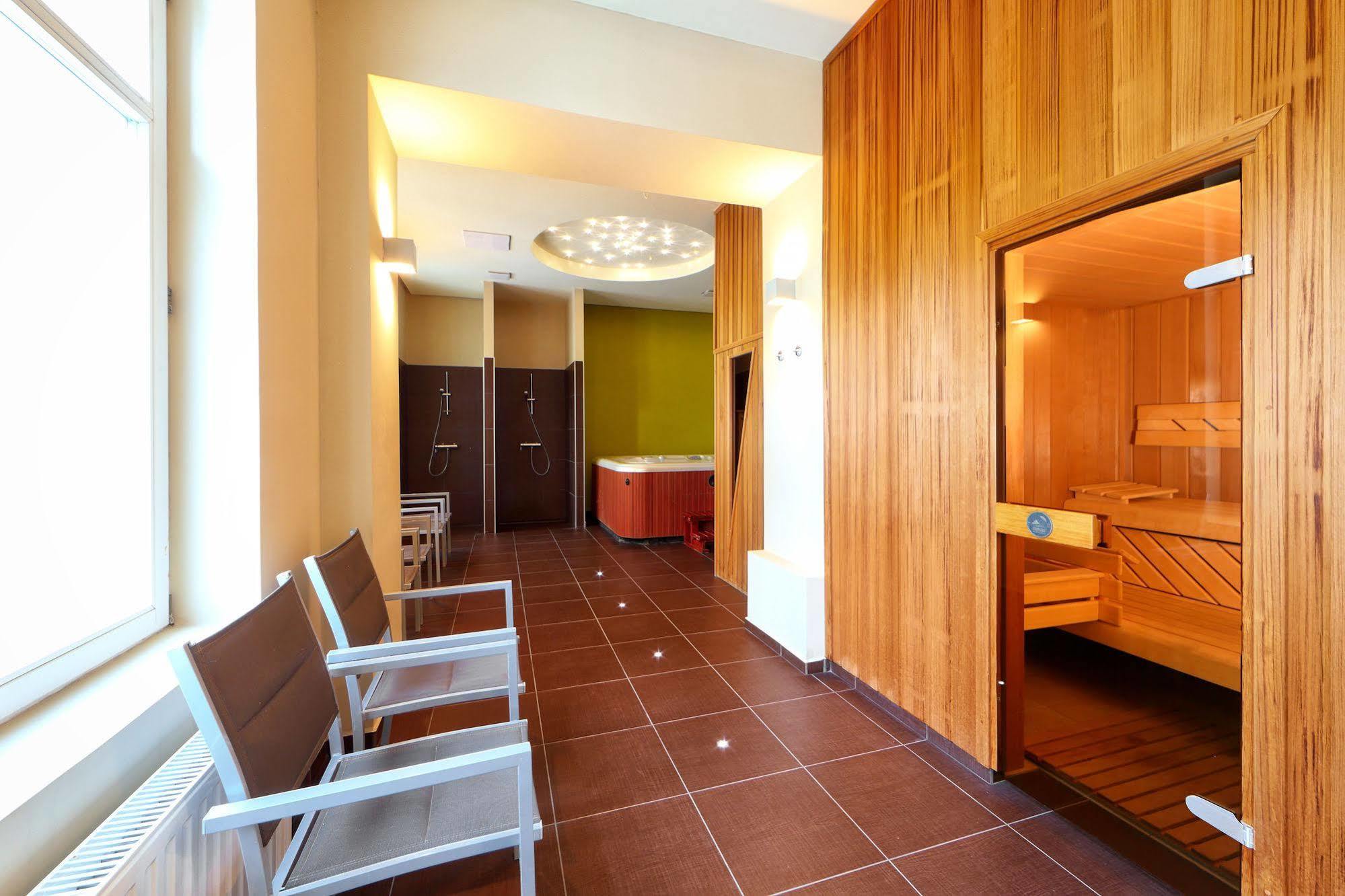 Ipoly Hotel Boutique Rooms & Suites Balatonfured Exterior photo